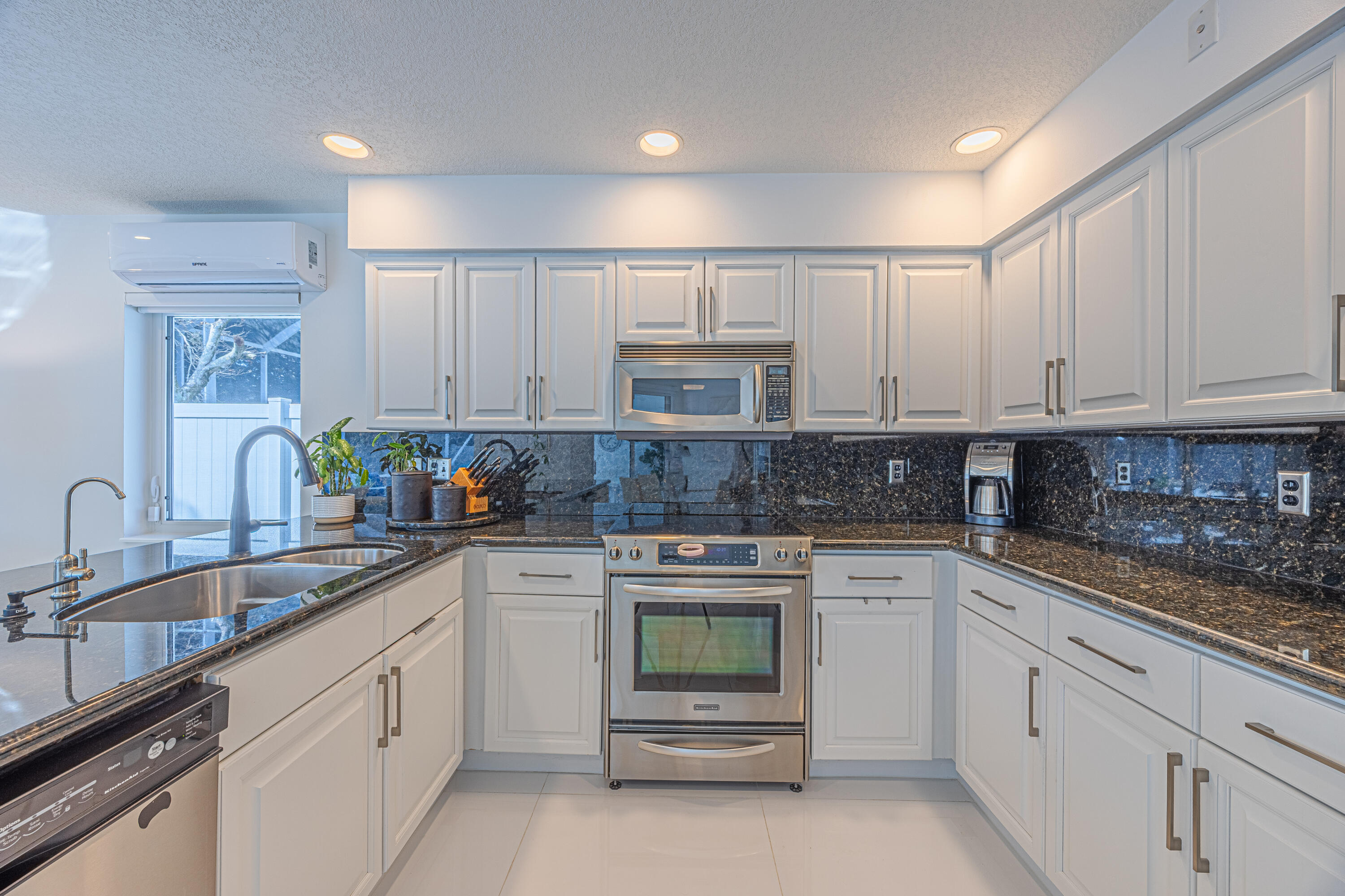 L'ERMITAGE OF BOCA - Residential Lease