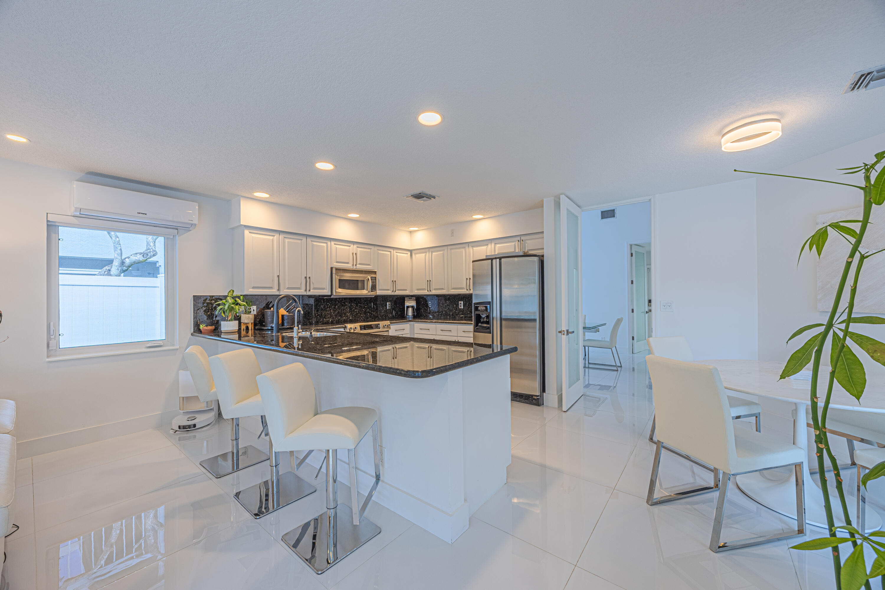 L'ERMITAGE OF BOCA - Residential Lease