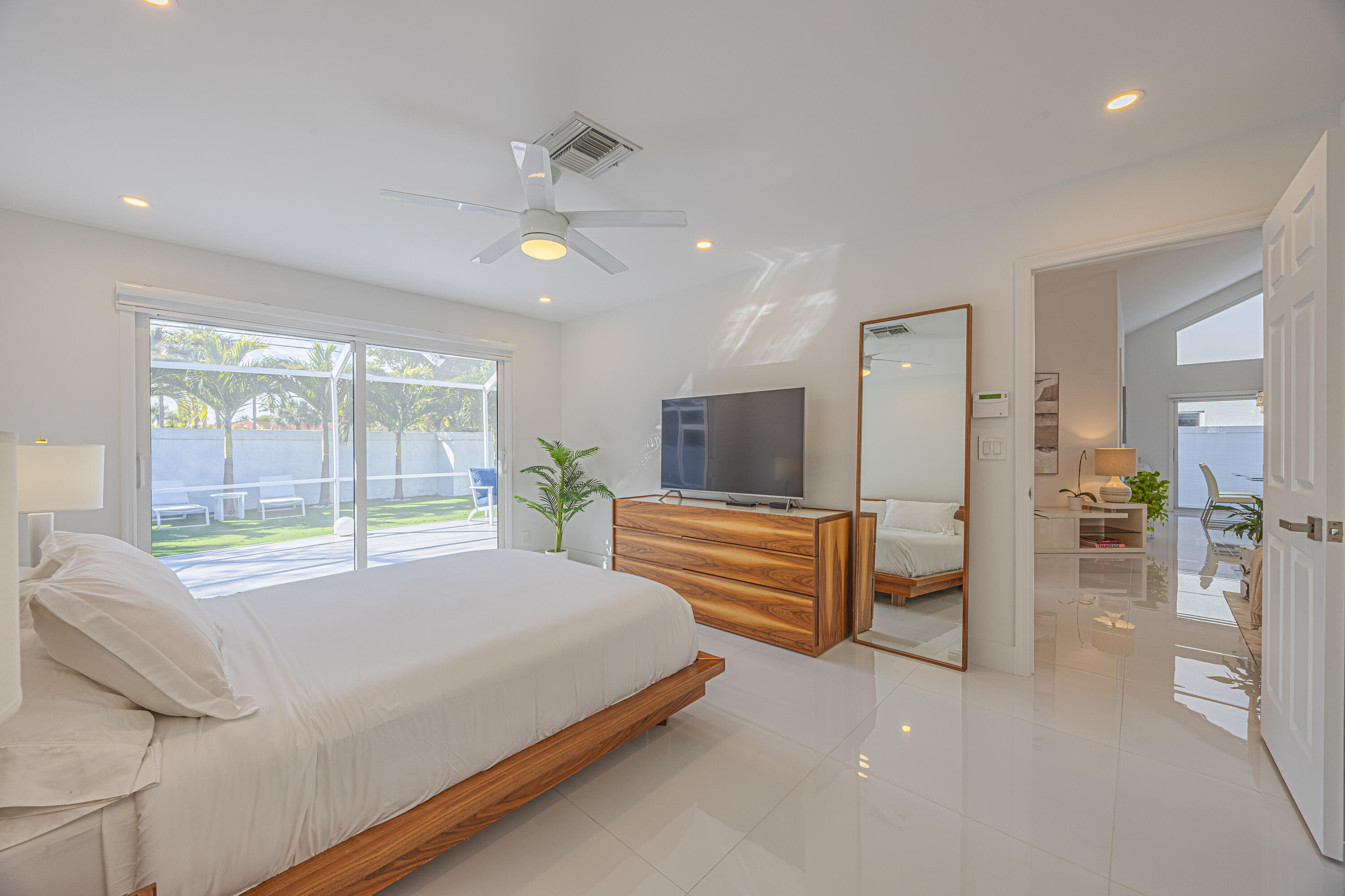 L'ERMITAGE OF BOCA - Residential Lease