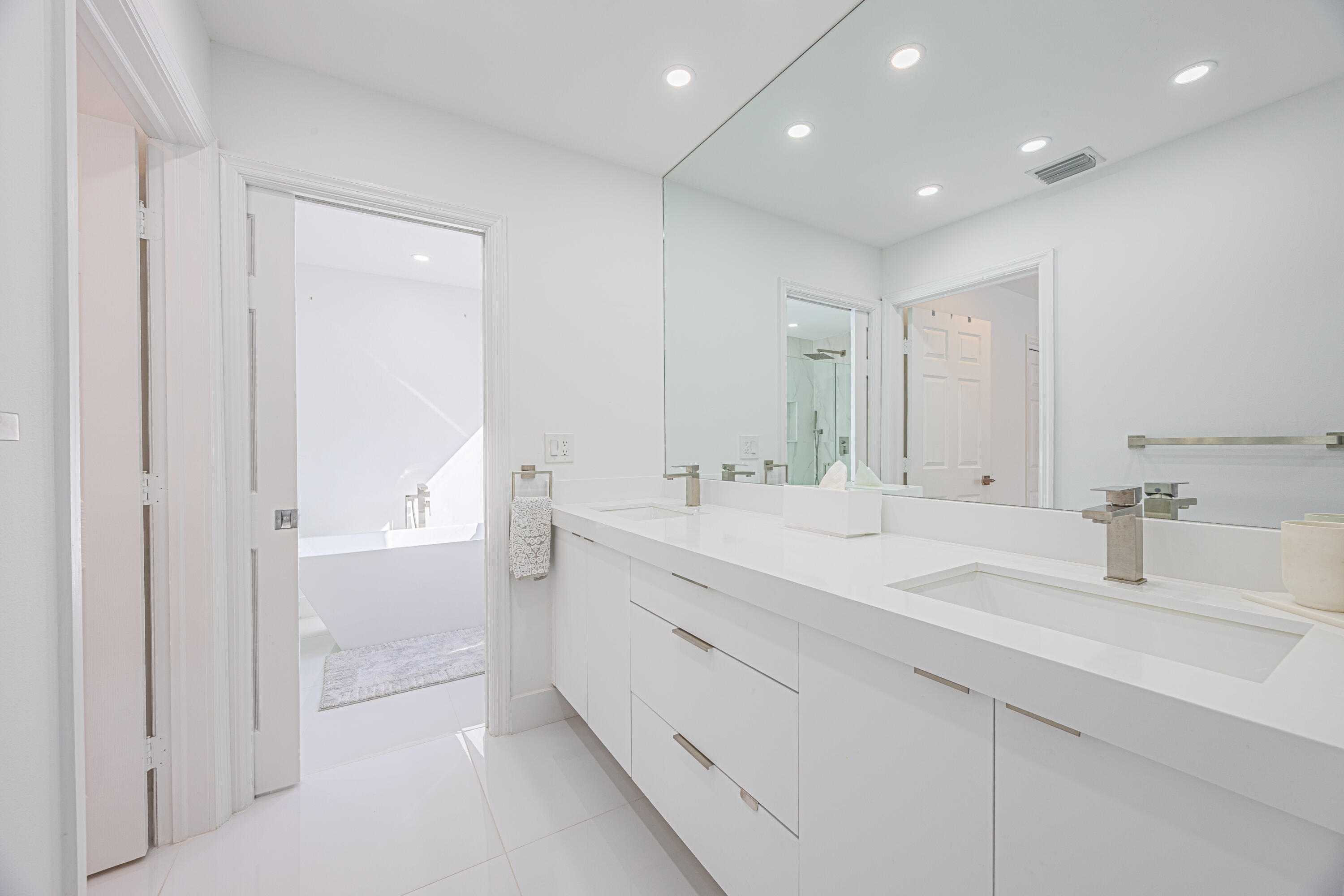 L'ERMITAGE OF BOCA - Residential Lease