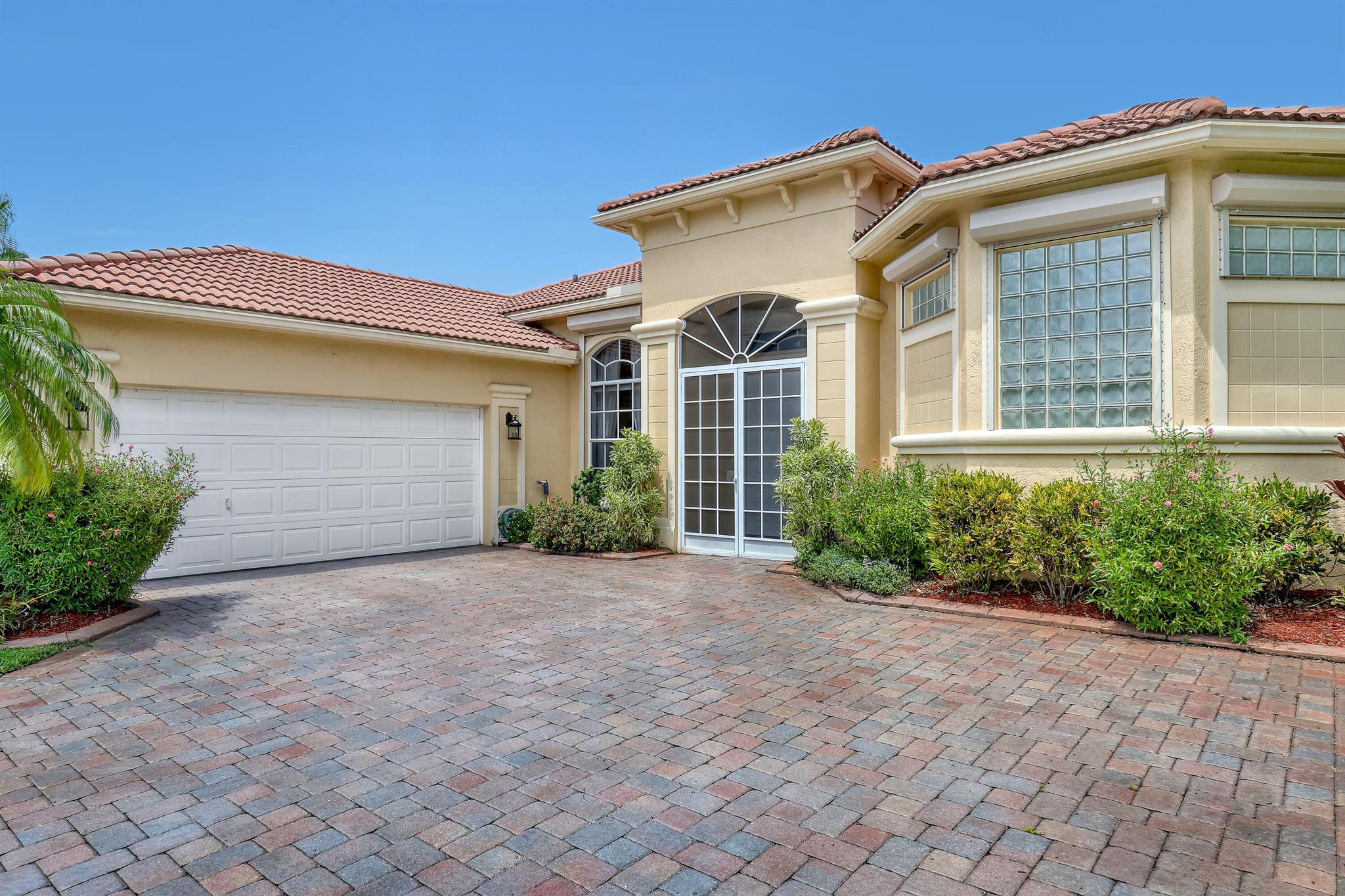 9466 Lantern Bay Circle