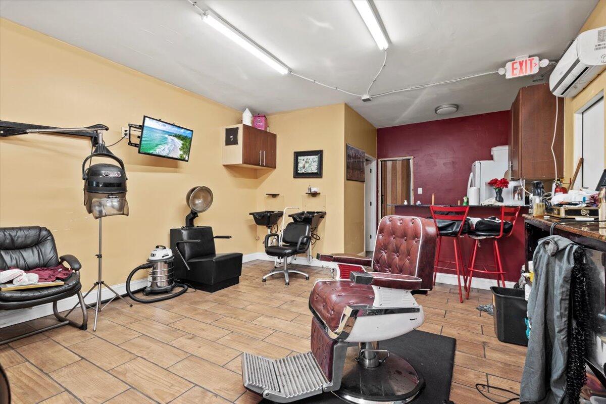 FRESHWATER 11TH & 12TH AV - Commercial Sale