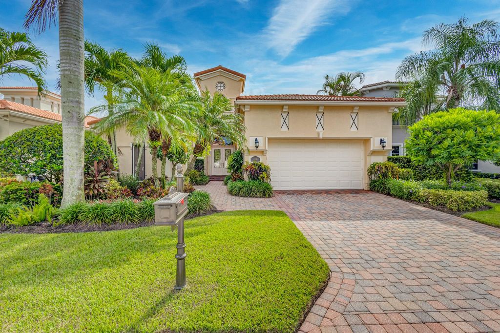Photo of 124 Viera Drive, Palm Beach Gardens, FL 33418 (MLS # R10912710)