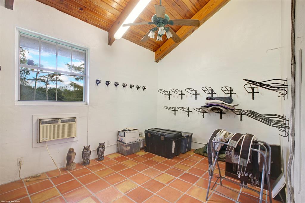 SADDLE TRAIL PARK OF WELL - Residential