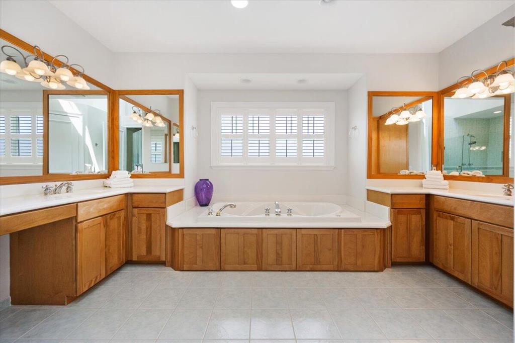 SADDLE TRAIL PARK OF WELL - Residential