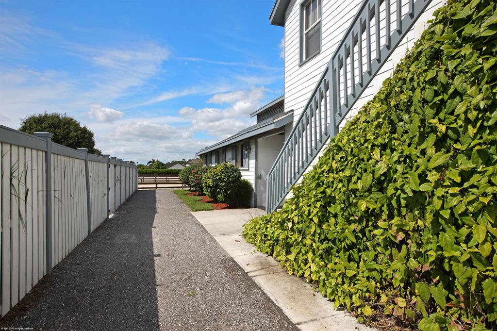 SADDLE TRAIL PARK OF WELL - Residential