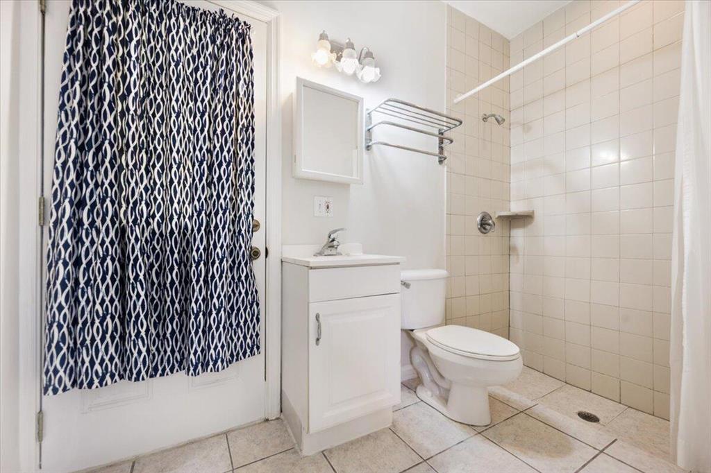 SADDLE TRAIL PARK OF WELL - Residential