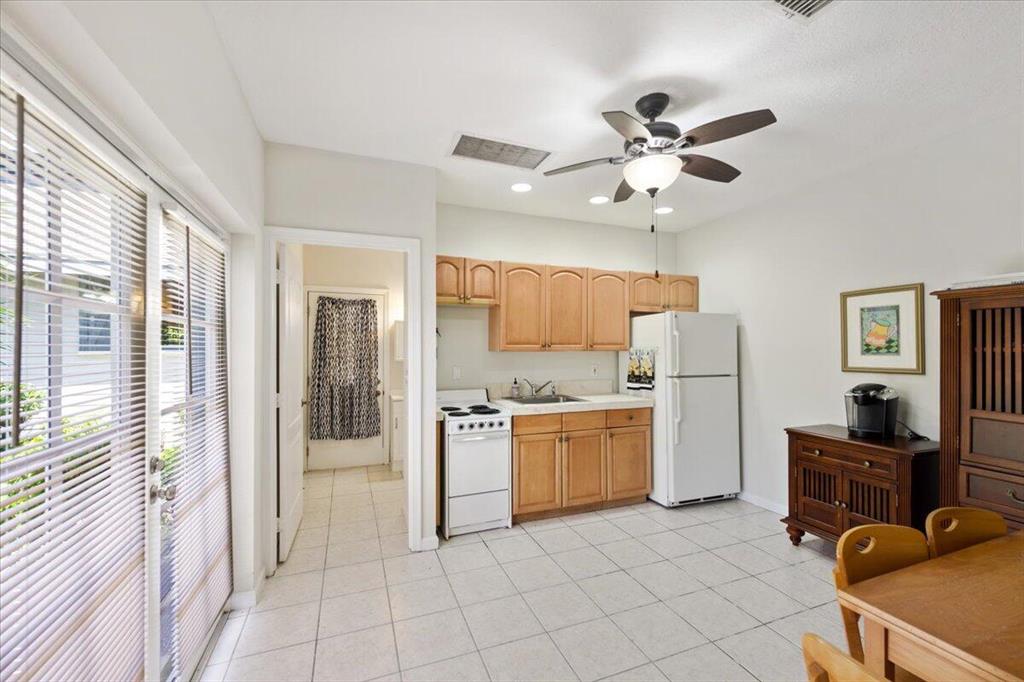 SADDLE TRAIL PARK OF WELL - Residential