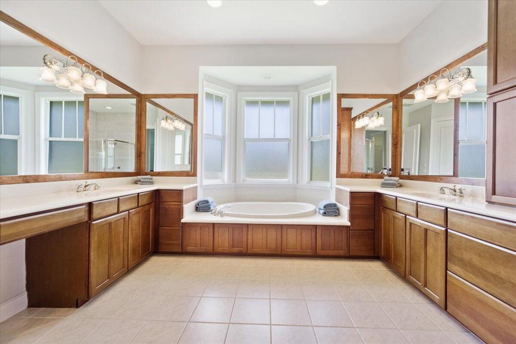 SADDLE TRAIL PARK OF WELL - Residential