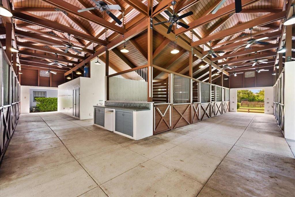 SADDLE TRAIL PARK OF WELL - Residential