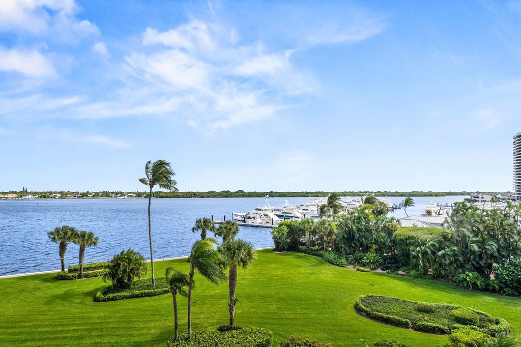 Photo of 124 Lakeshore Drive #5310, North Palm Beach, FL 33408 (MLS # R11134437)