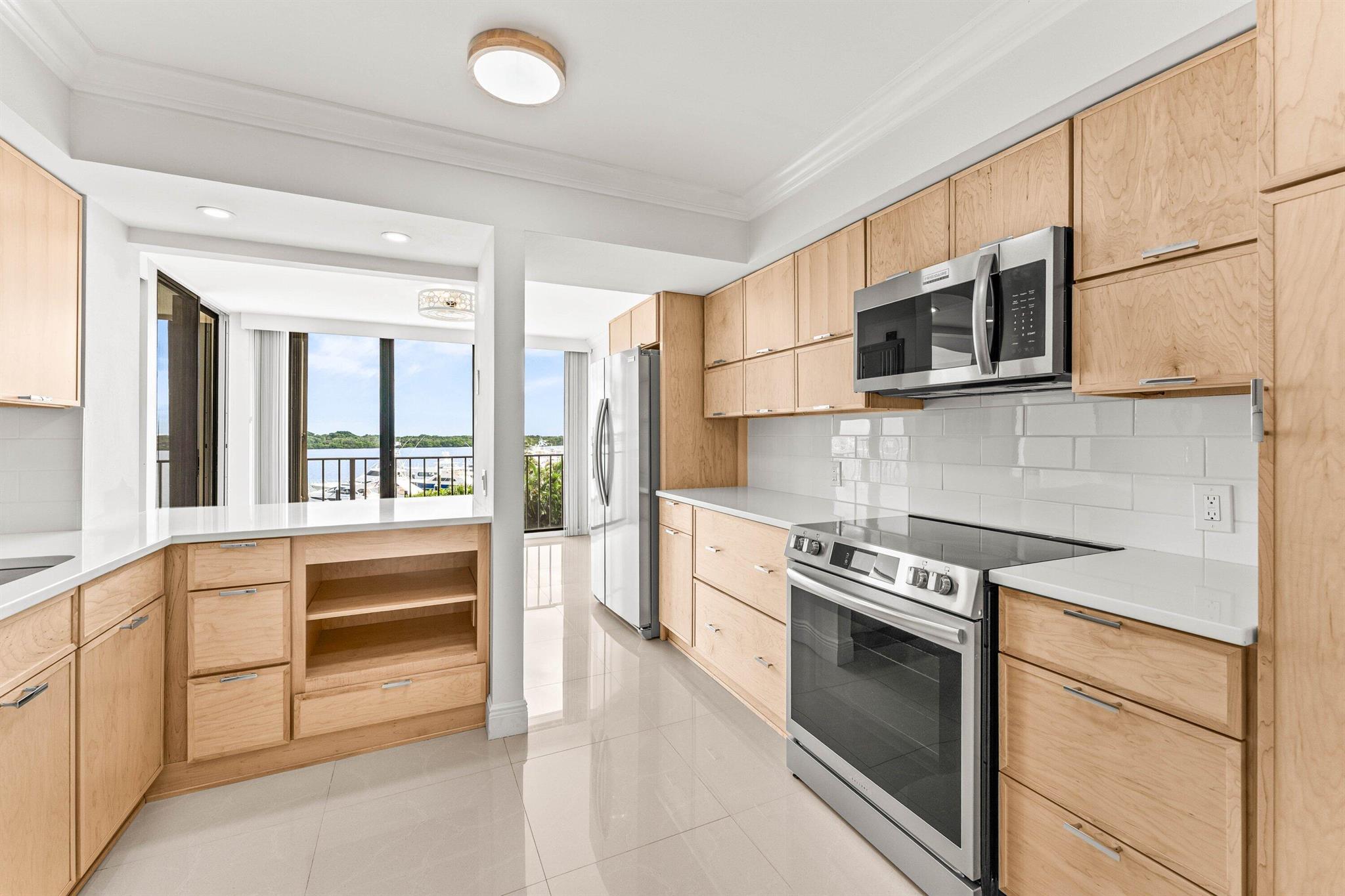 124 Lakeshore Drive 5310