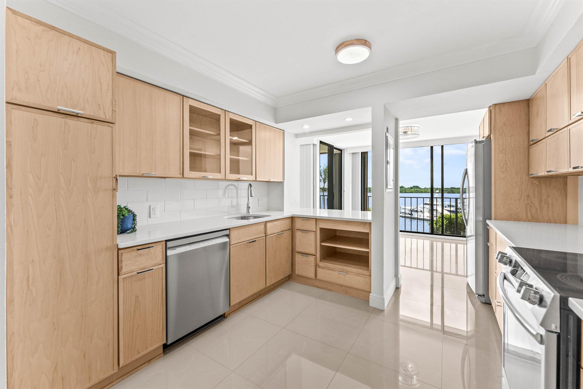 124 Lakeshore Drive 5310