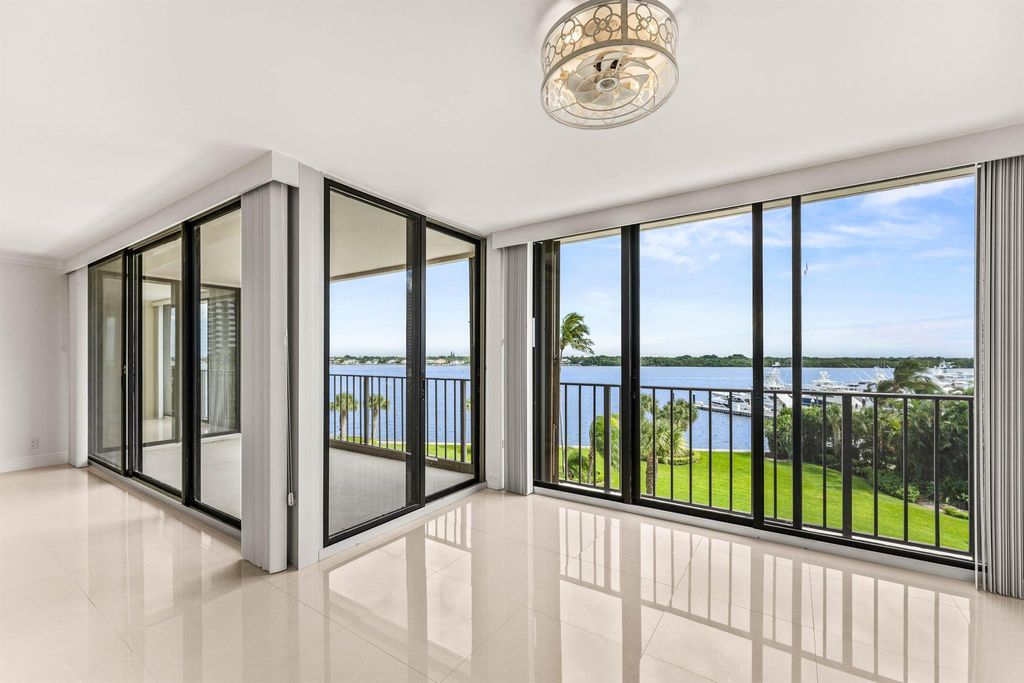 Photo of 124 Lakeshore Drive #5310, North Palm Beach, FL 33408 (MLS # R11134437)