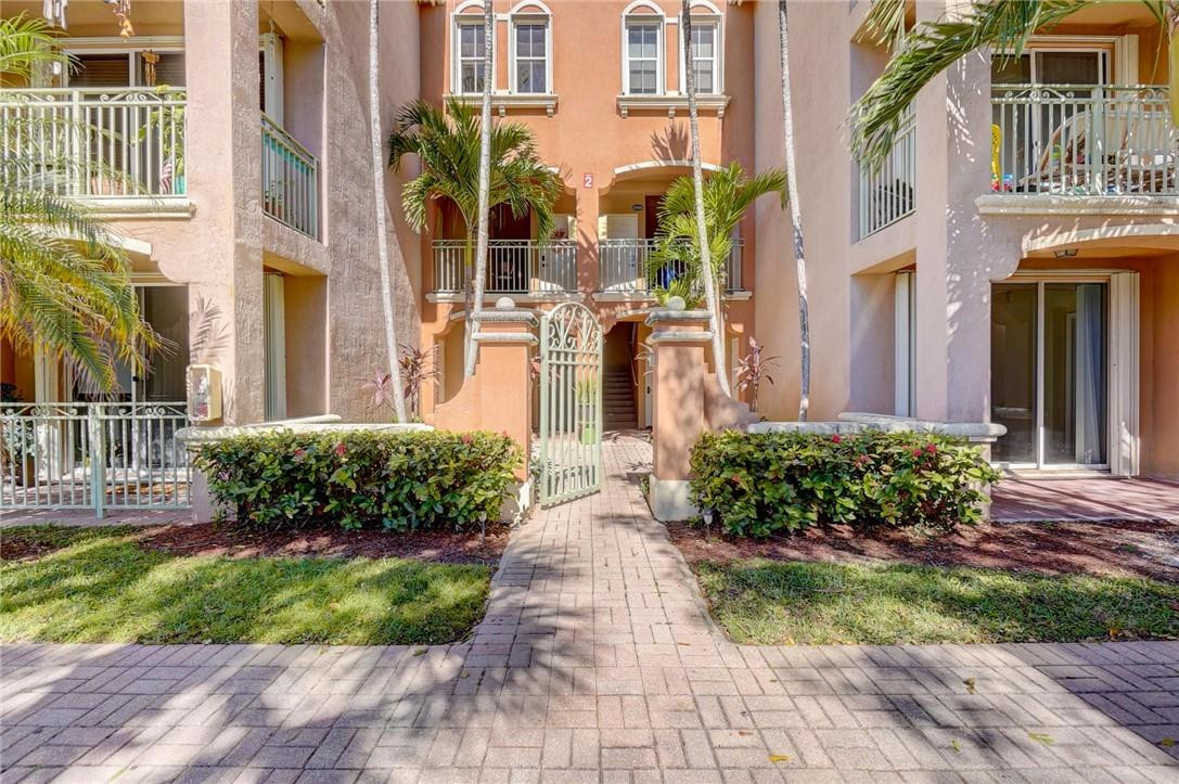 The Courts at Doral Isles - Residential