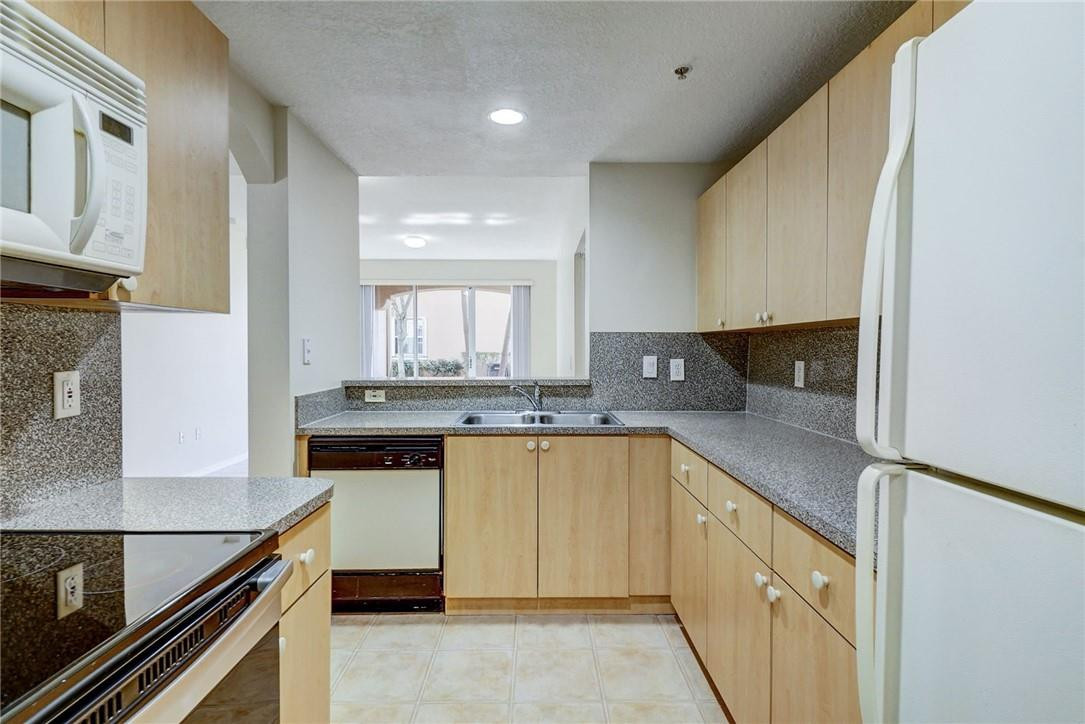 The Courts at Doral Isles - Residential