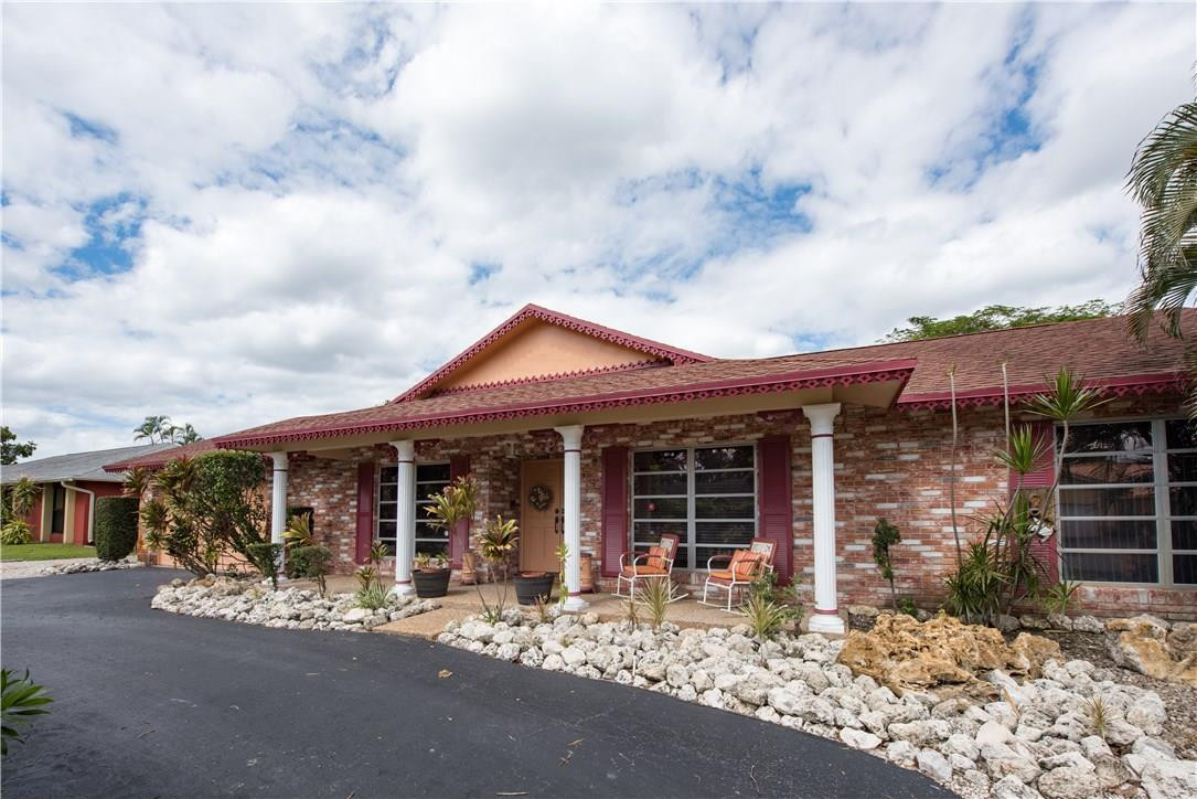 New Orleans Villas 81-21 - Residential