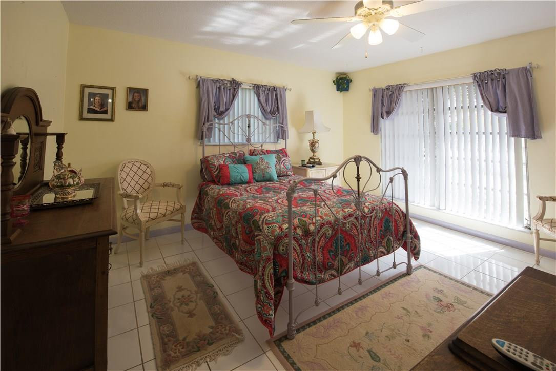 New Orleans Villas 81-21 - Residential
