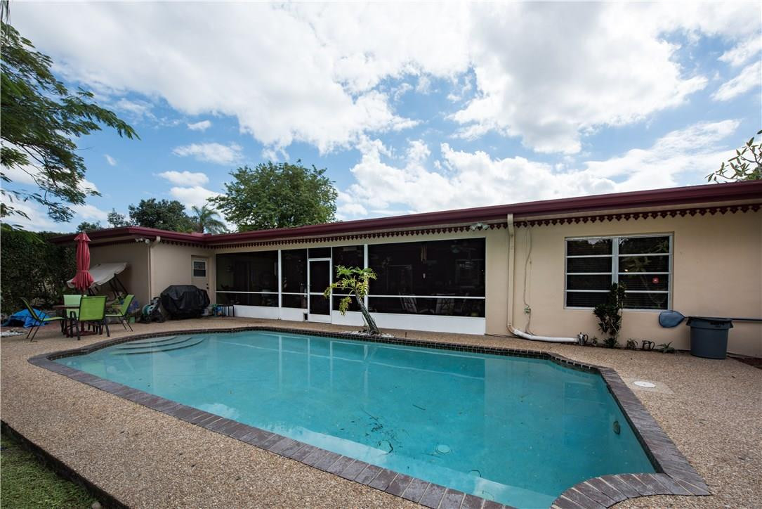 New Orleans Villas 81-21 - Residential