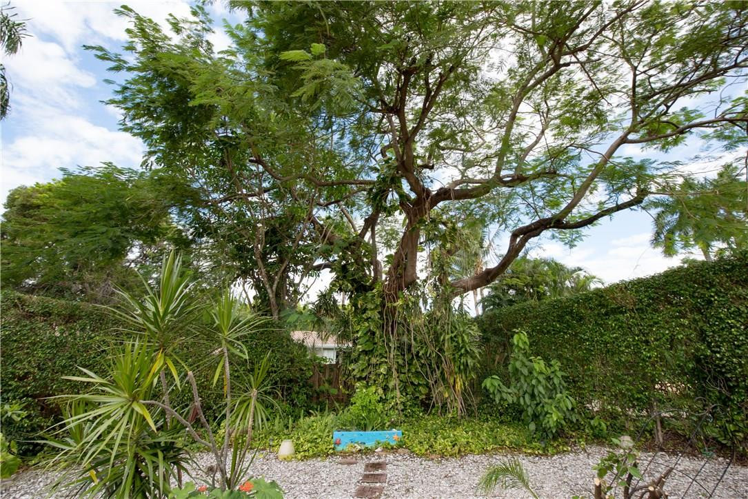 New Orleans Villas 81-21 - Residential