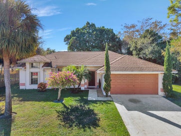 3706 Woods Walk Boulevard Lake Worth FL 33467
