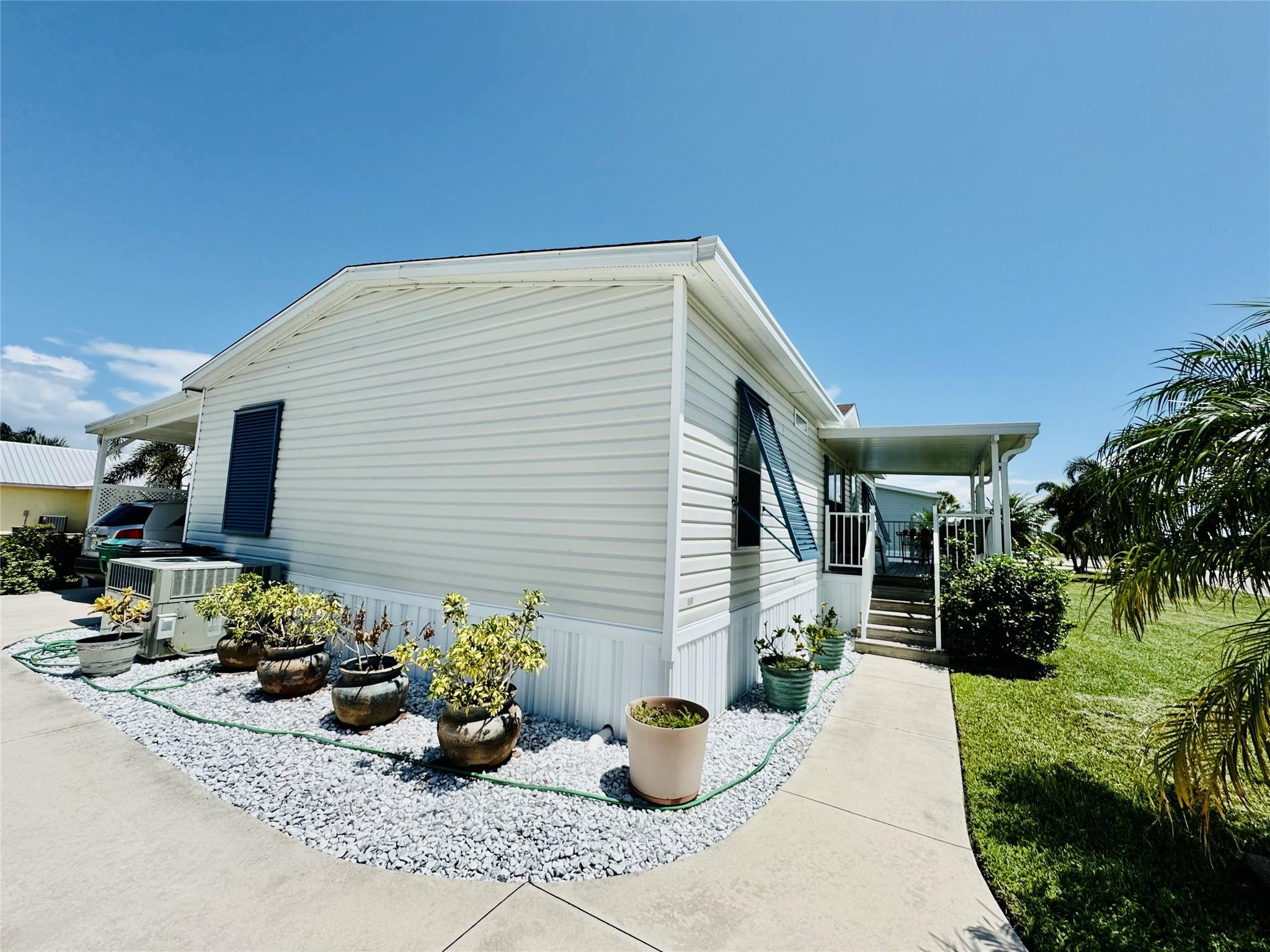 PALM VILLAGE RANCH - Residential