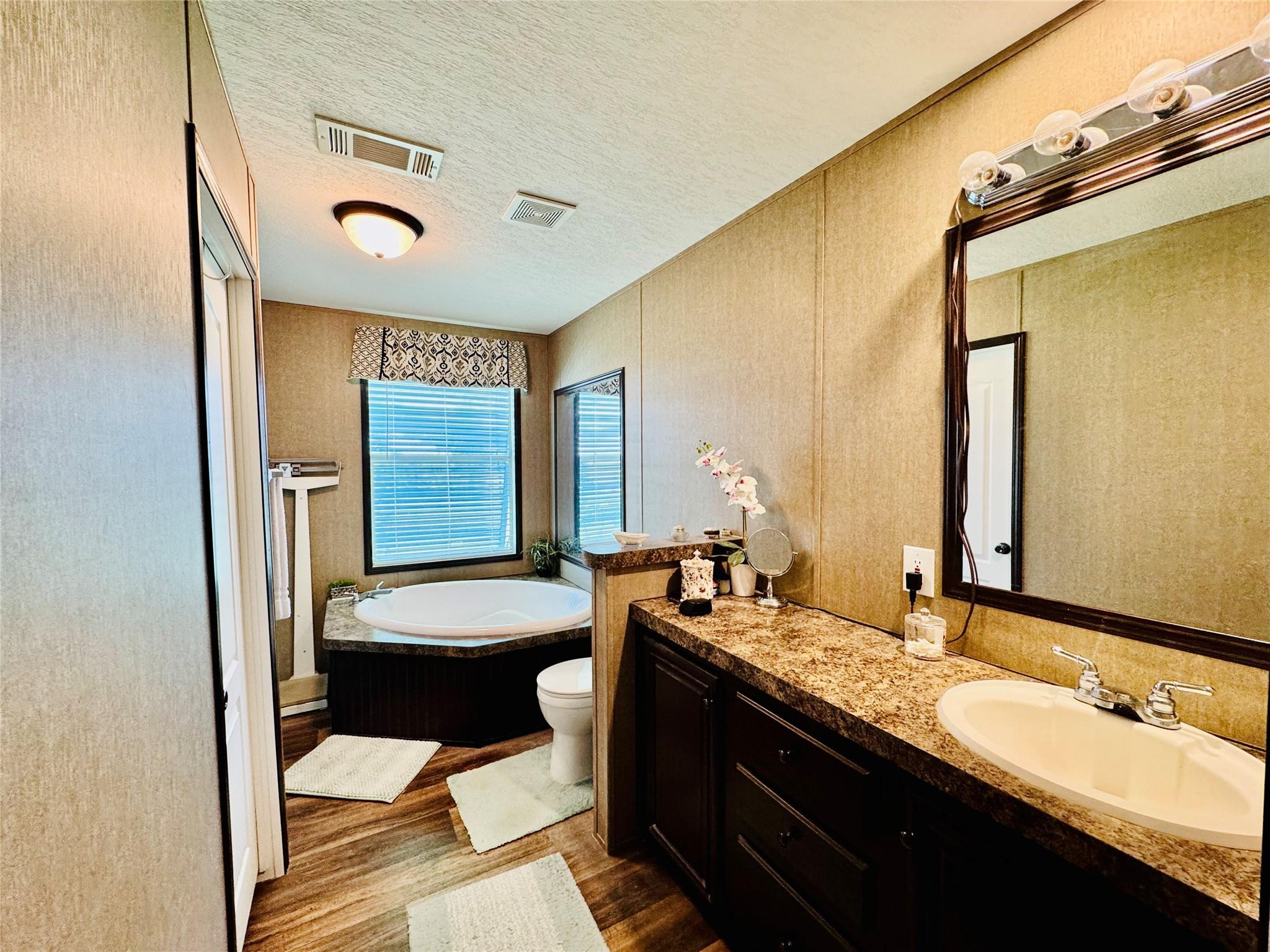 PALM VILLAGE RANCH - Residential