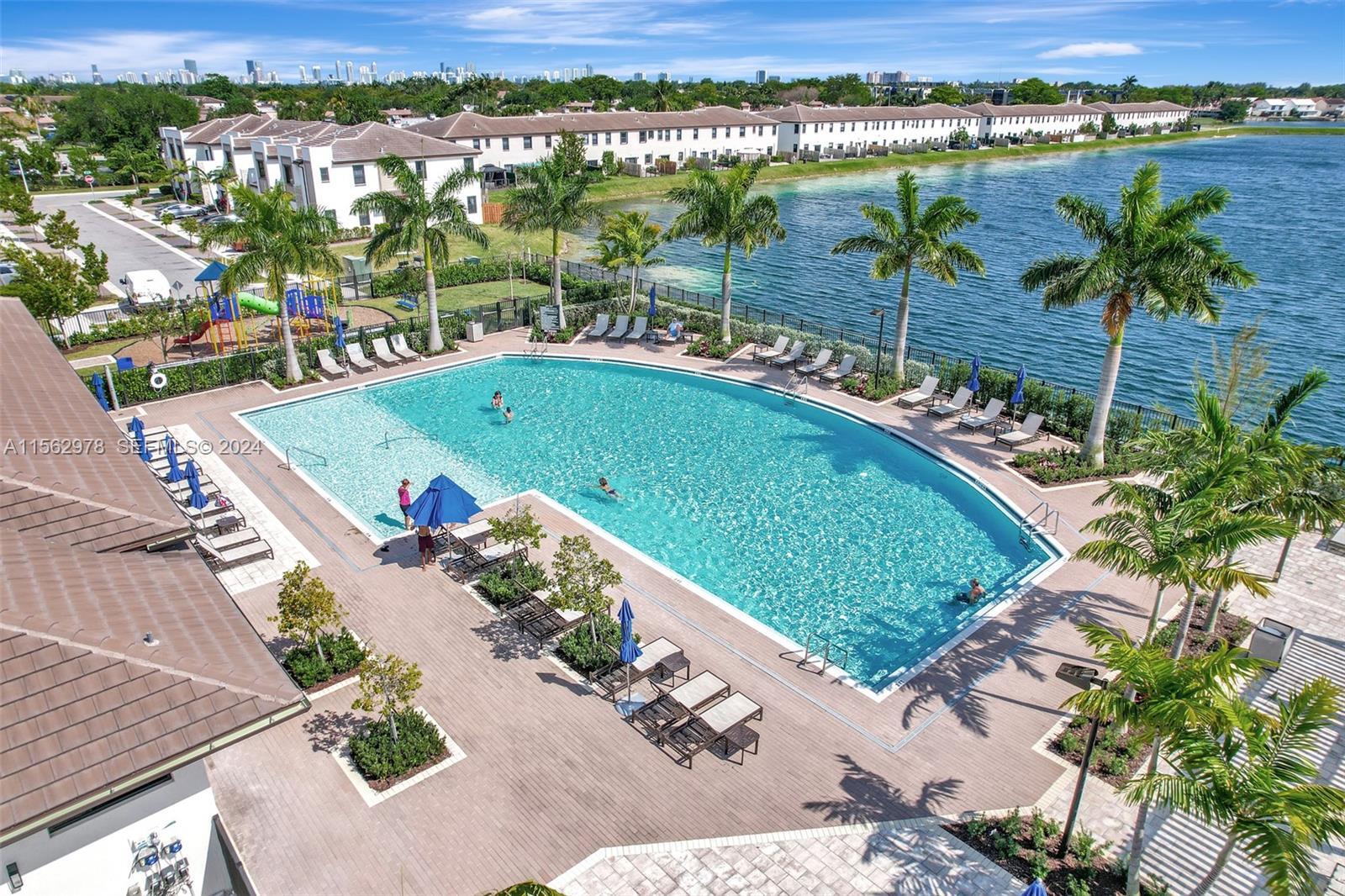 VIA VENTURA NEIGHBORHOOD 1 - Residential