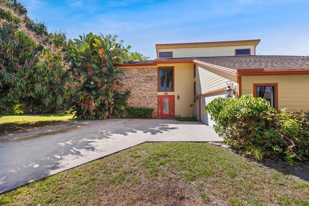 Photo of 4090 Palo Verde Drive, Boynton Beach, FL 33436 (MLS # R11169702)