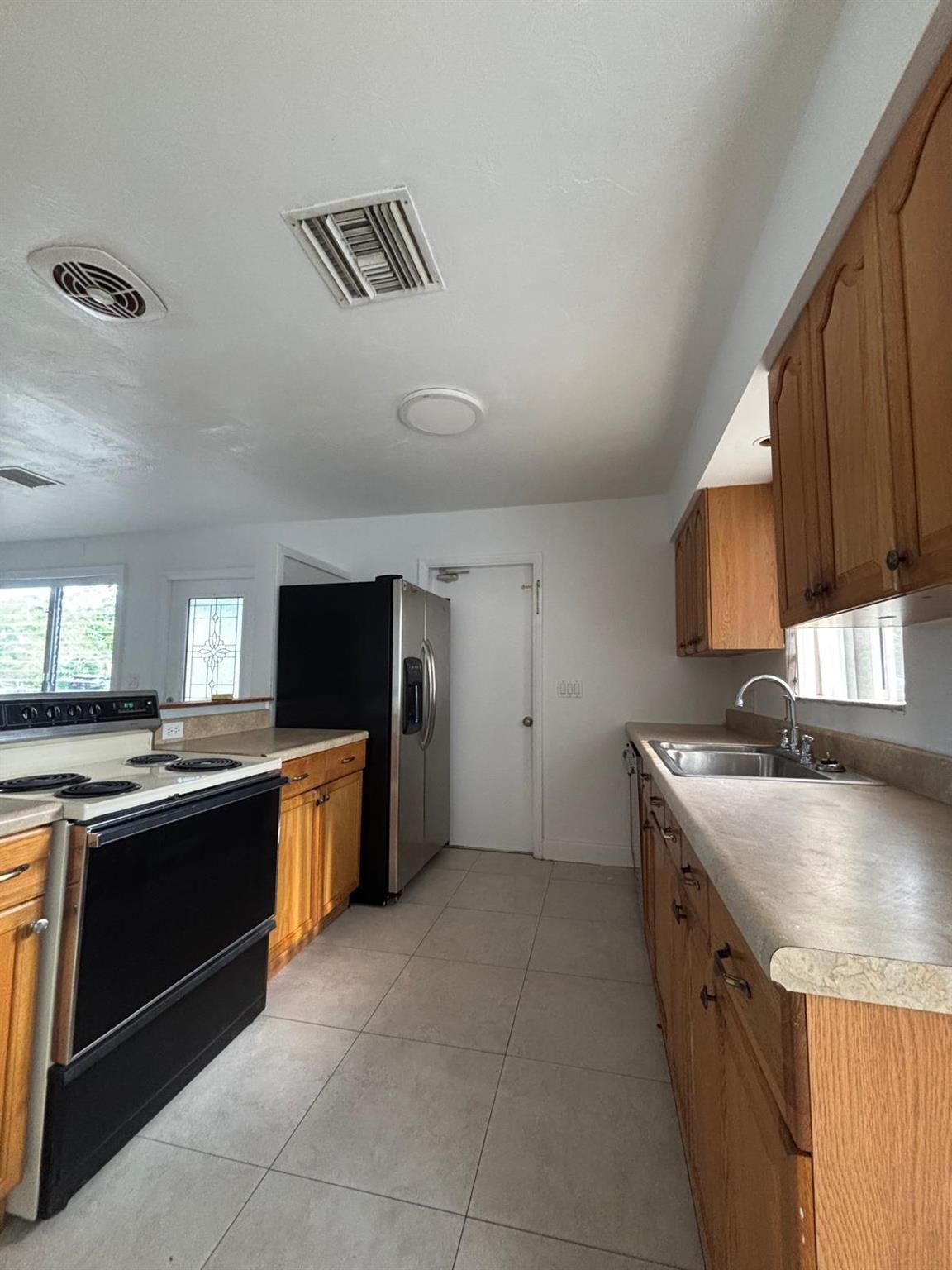 TOWN OF DEERFIELD - Residential Lease