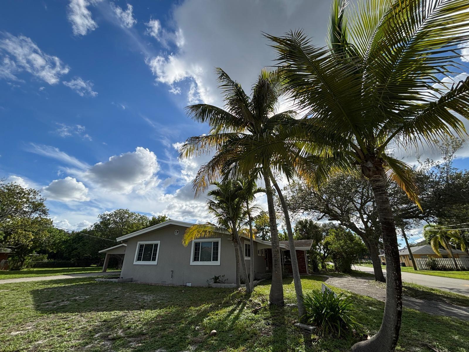 TOWN OF DEERFIELD - Residential Lease