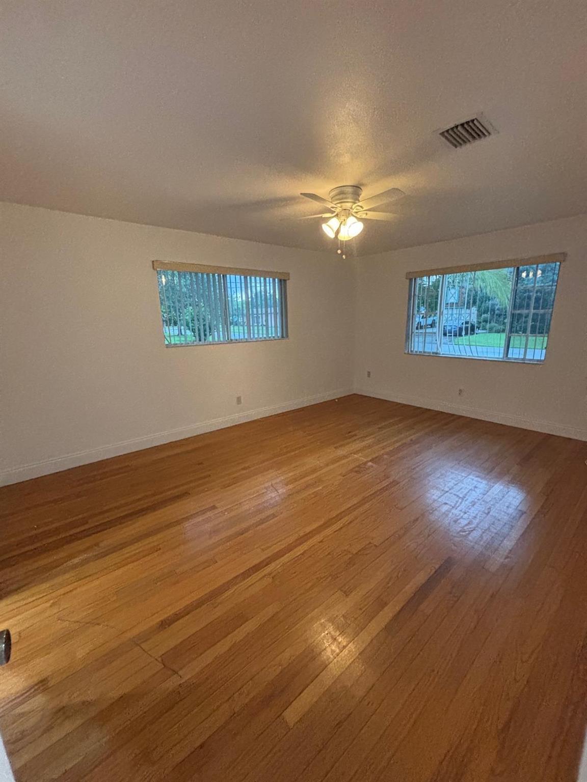 TOWN OF DEERFIELD - Residential Lease