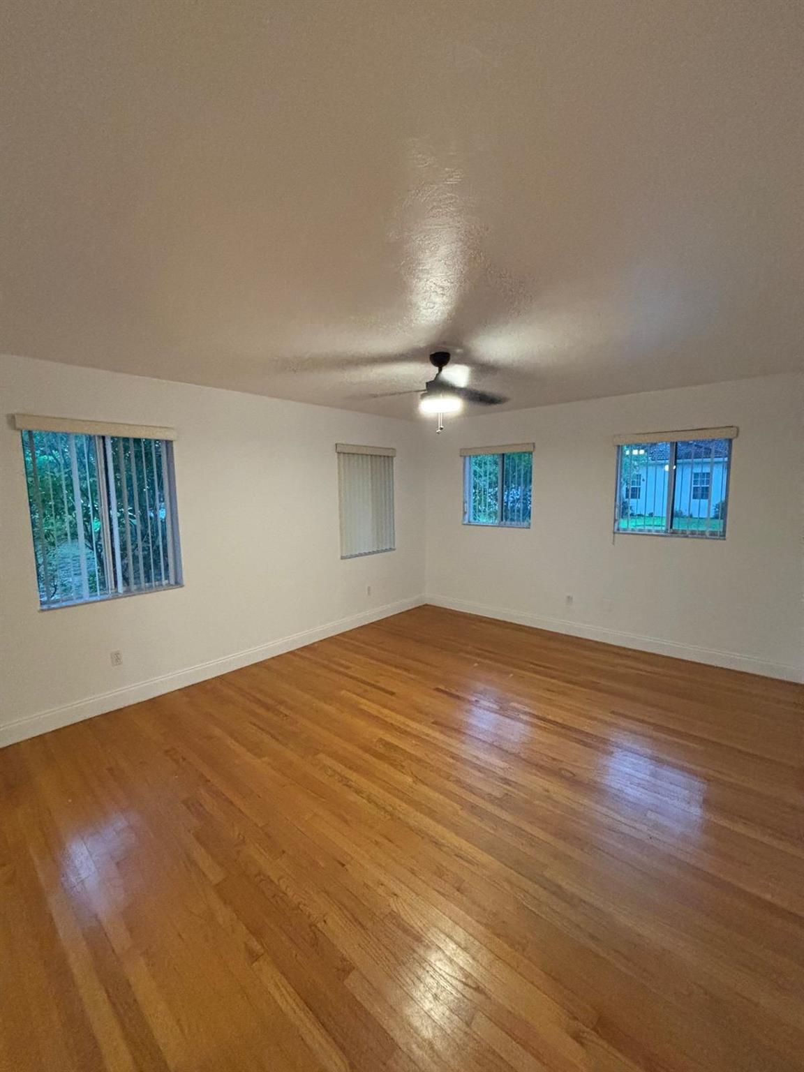 TOWN OF DEERFIELD - Residential Lease