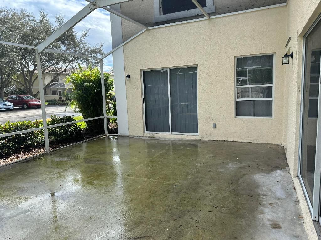 Photo of 1536 N Lawnwood Circle #2, Fort Pierce, FL 34950 (MLS # R10956880)