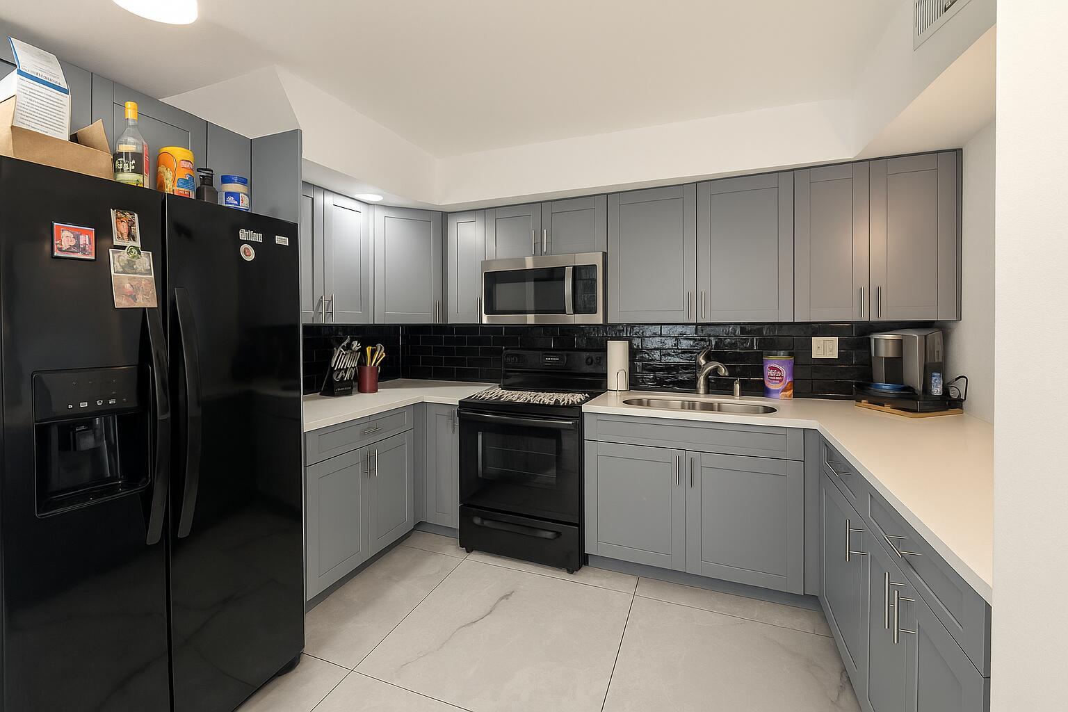 View photos, virtual tours, details... 202 Wellington M