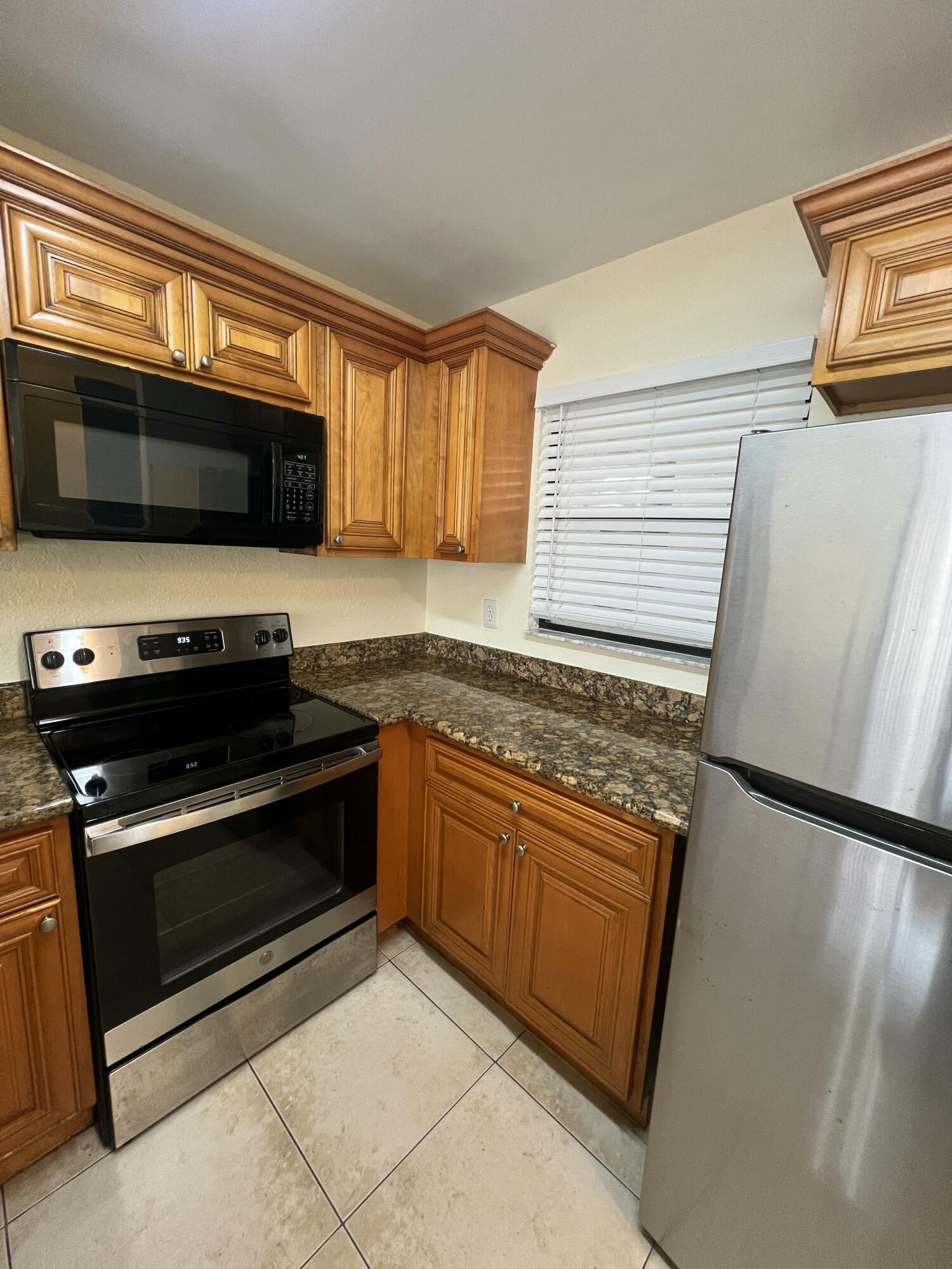 PALM BEACH PLACE CONDO - Residential Lease