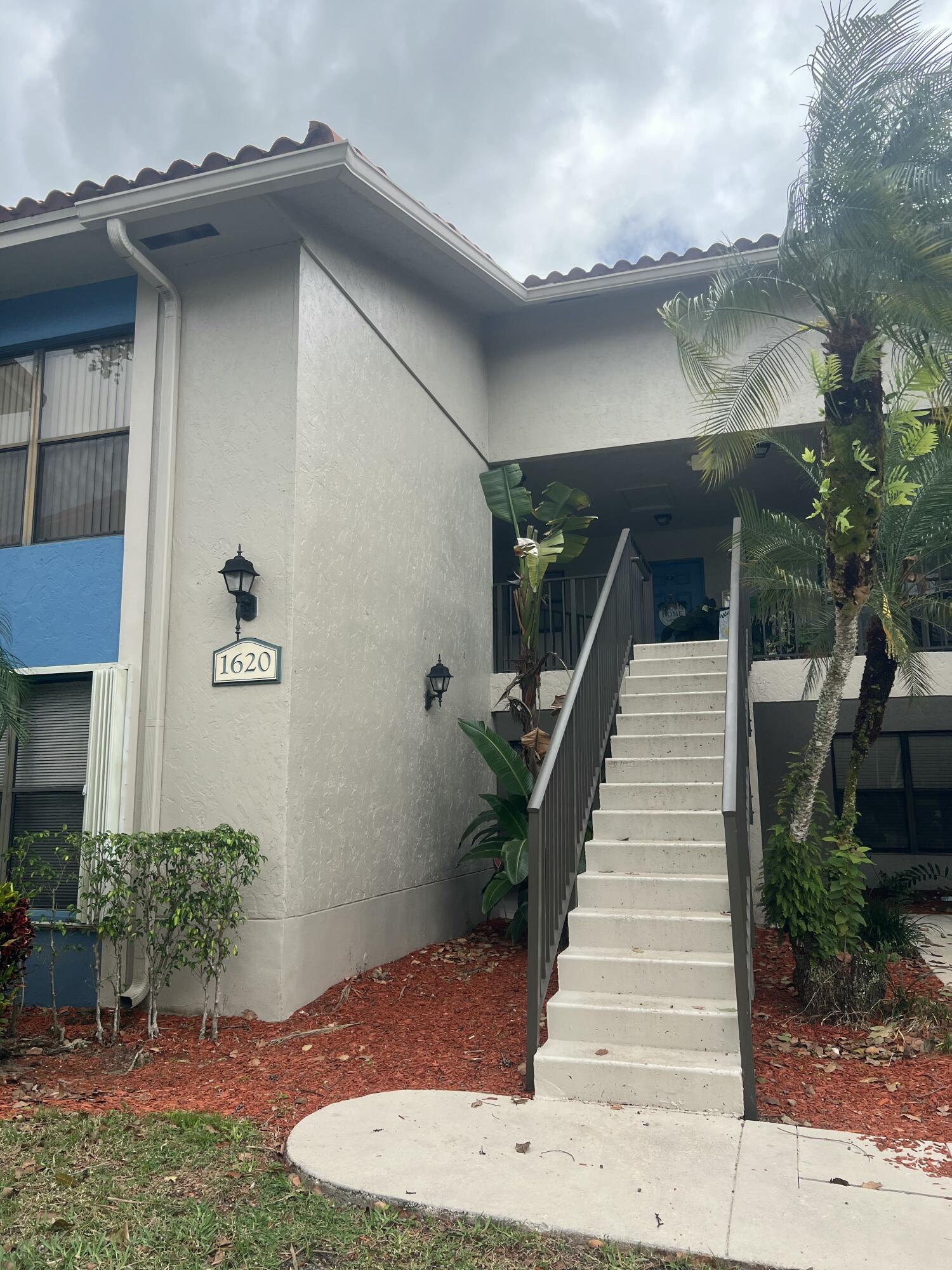 PALM BEACH PLACE CONDO - Residential Lease