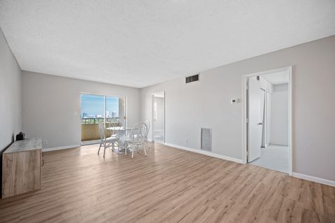 Tiny photo for 900 NE 18th Avenue #1406, Fort Lauderdale, FL 33304 (MLS # B26027477)