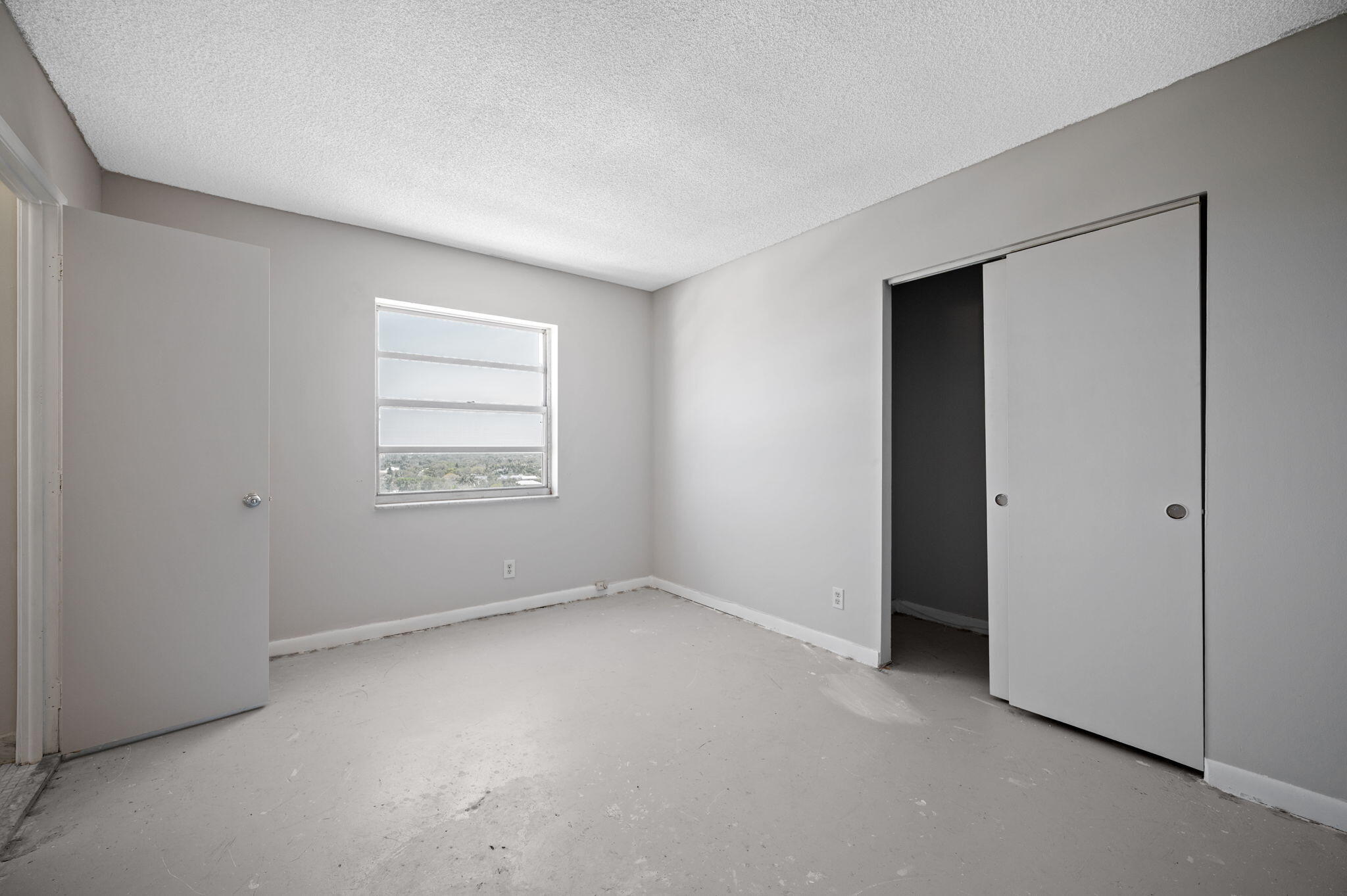 VICTORIA PARK TOWER CONDO - Residential