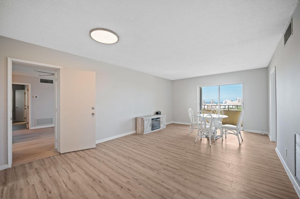 Photo of 900 NE 18th Avenue #1406, Fort Lauderdale, FL 33304 (MLS # B26027477)