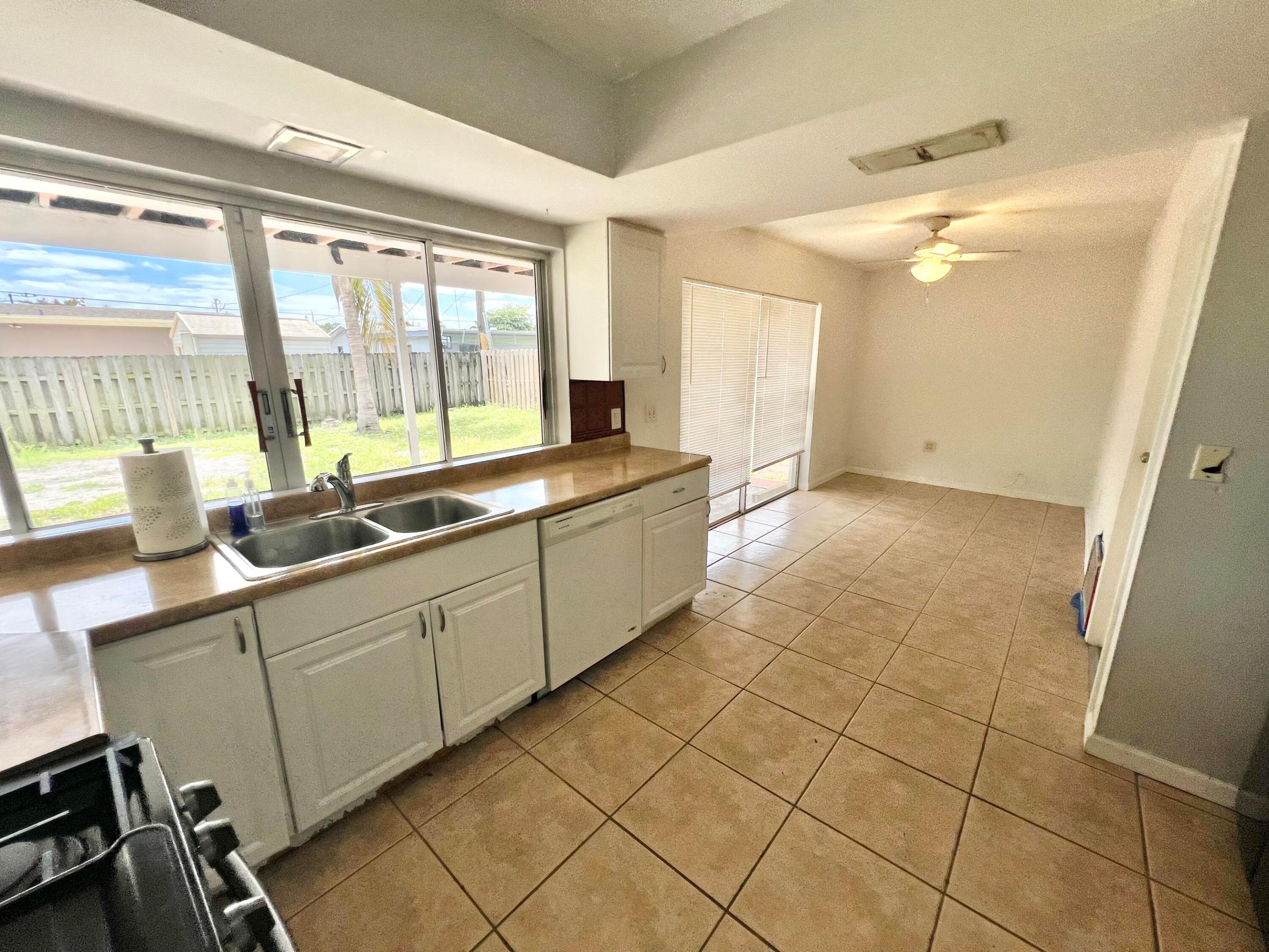 SUNRISE GOLF VILLAGE SEC 20 - Residential