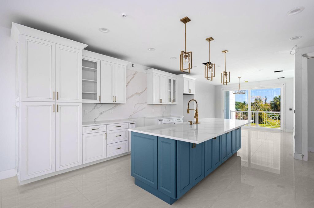 Photo of 105 Desota Street, Fort Pierce, FL 34949 (MLS # R11076541)