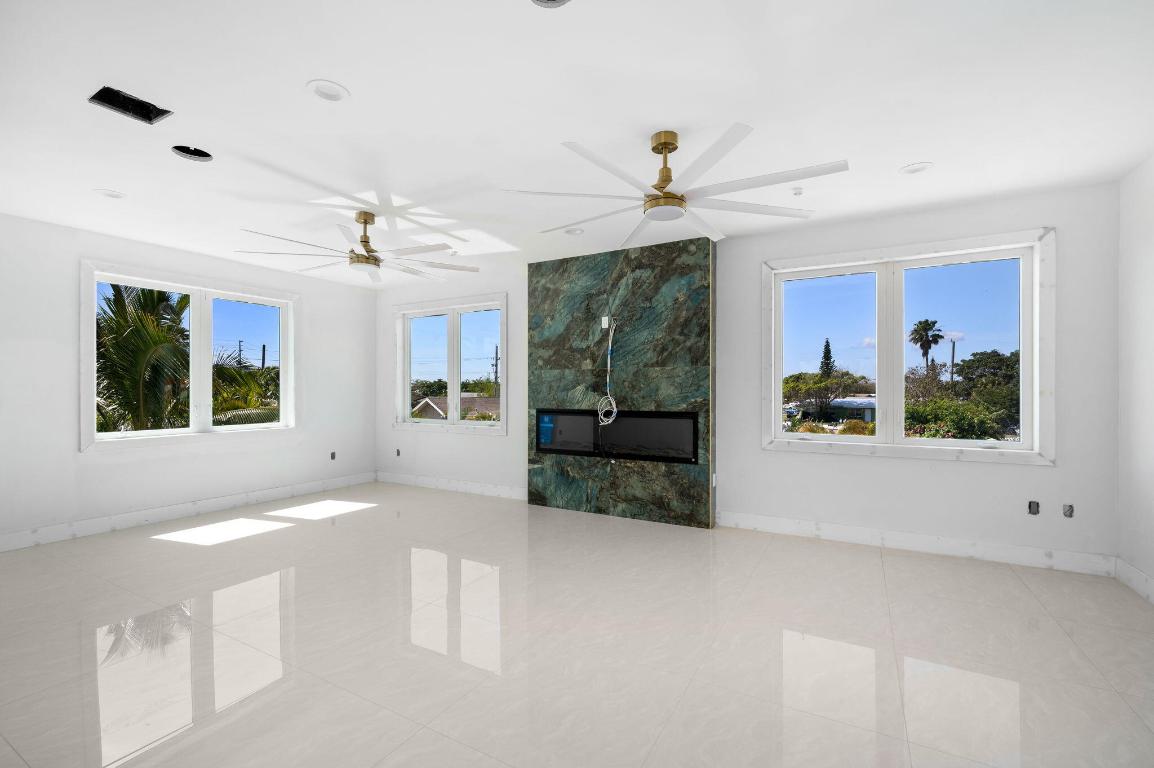 DESOTA RESIDENCES - Residential