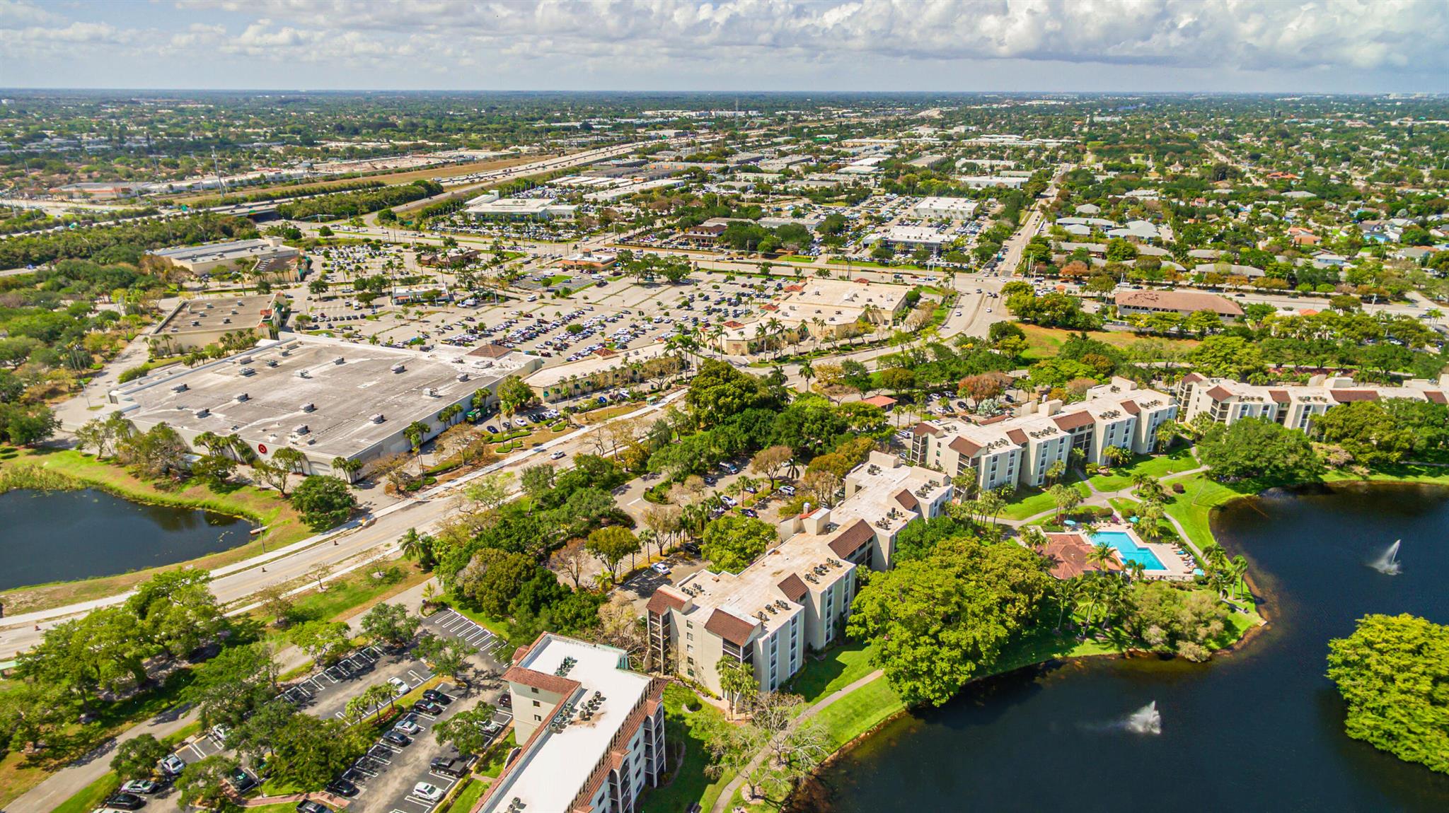 LAKESIDE CONDO - Residential Lease