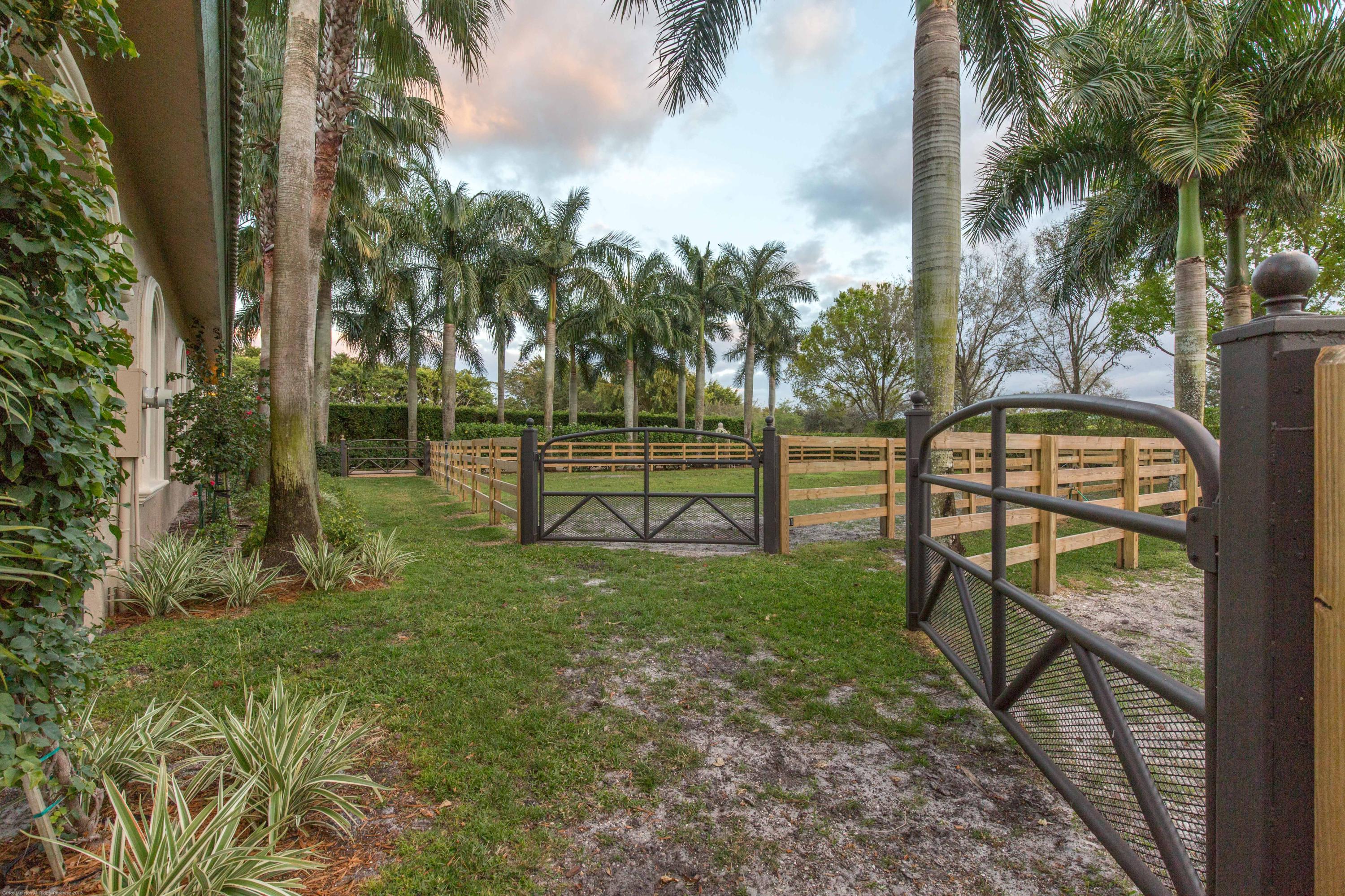GRAND PRIX FARMS - Residential