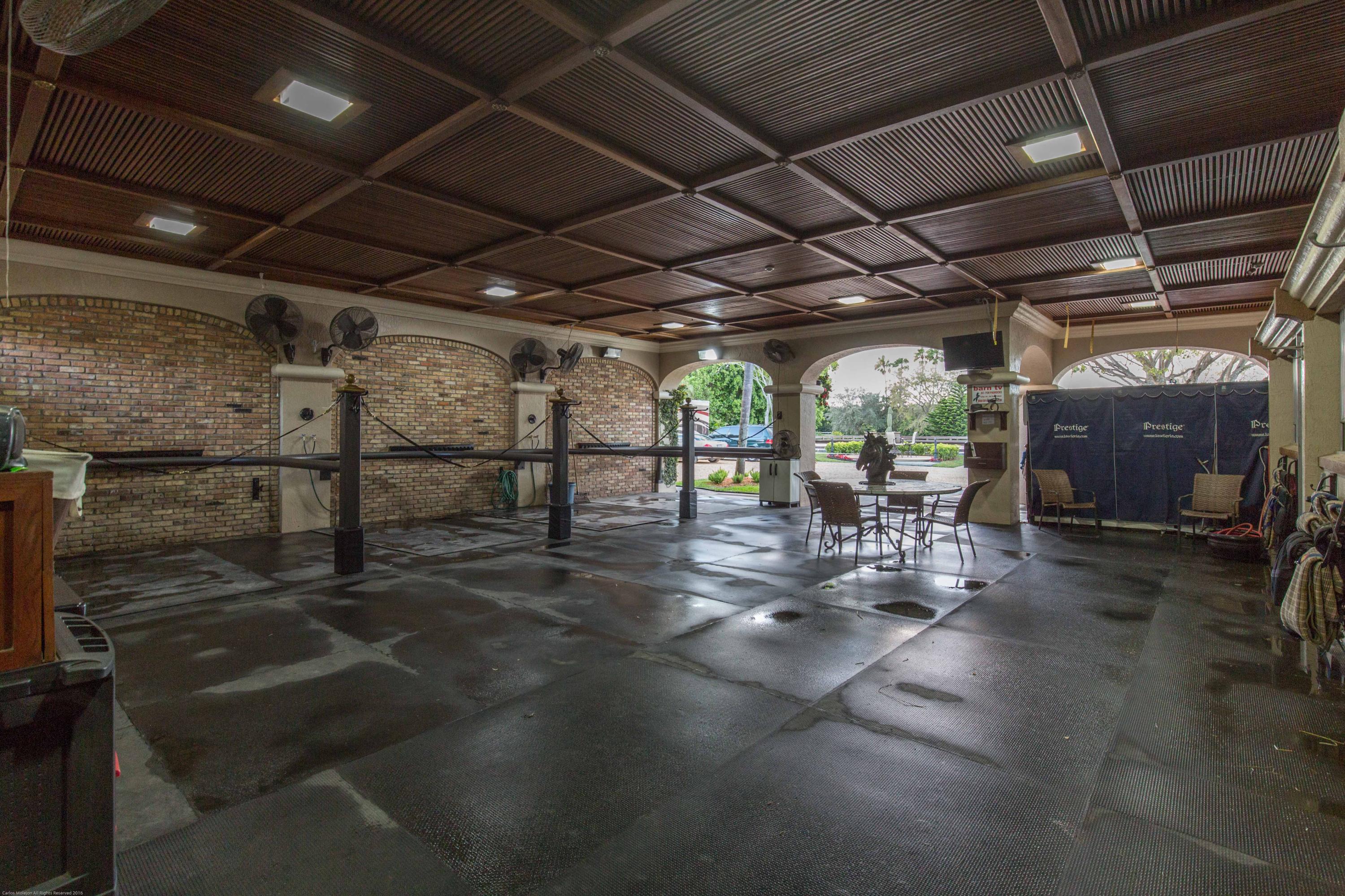 GRAND PRIX FARMS - Residential