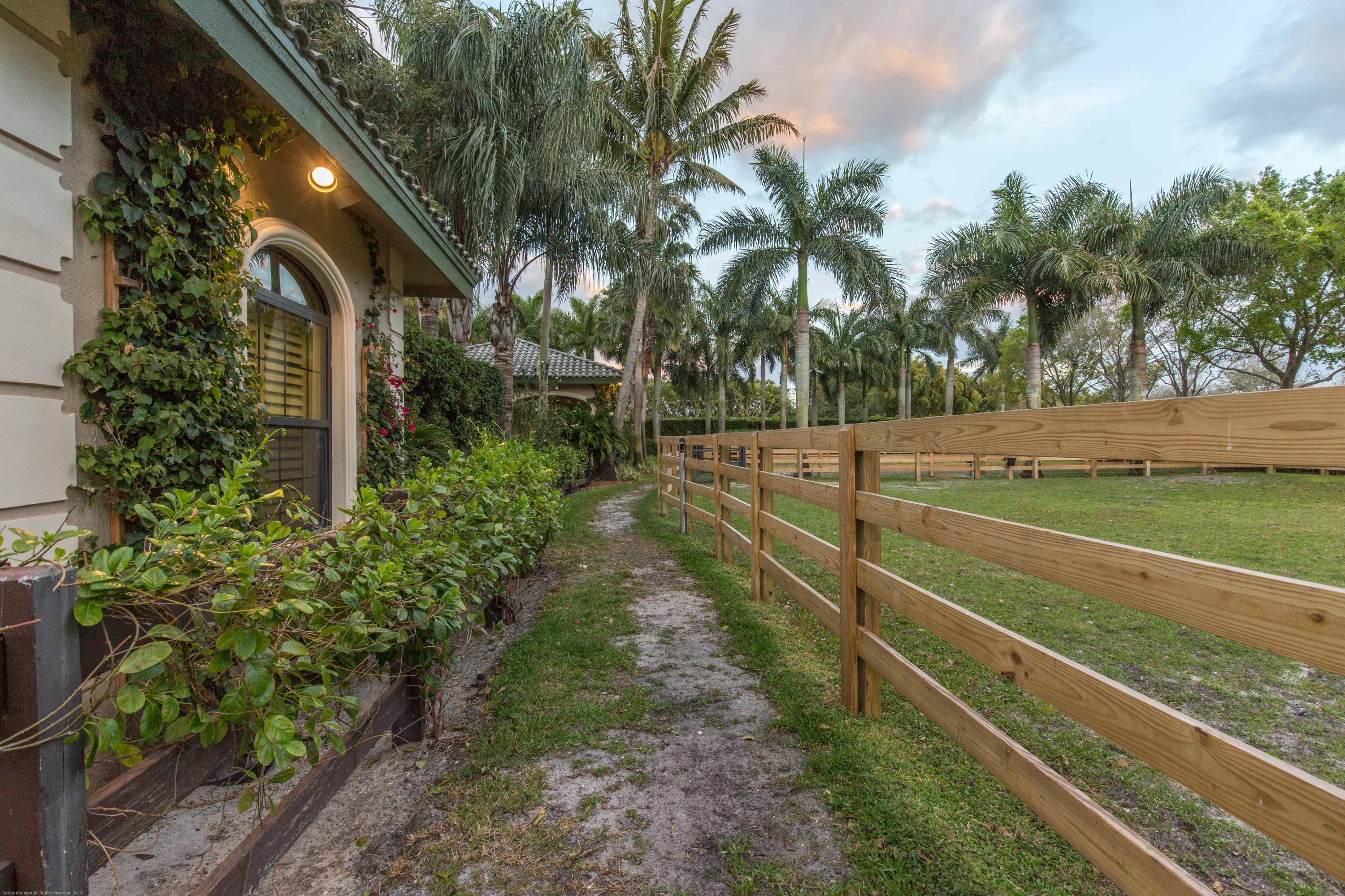 GRAND PRIX FARMS - Residential