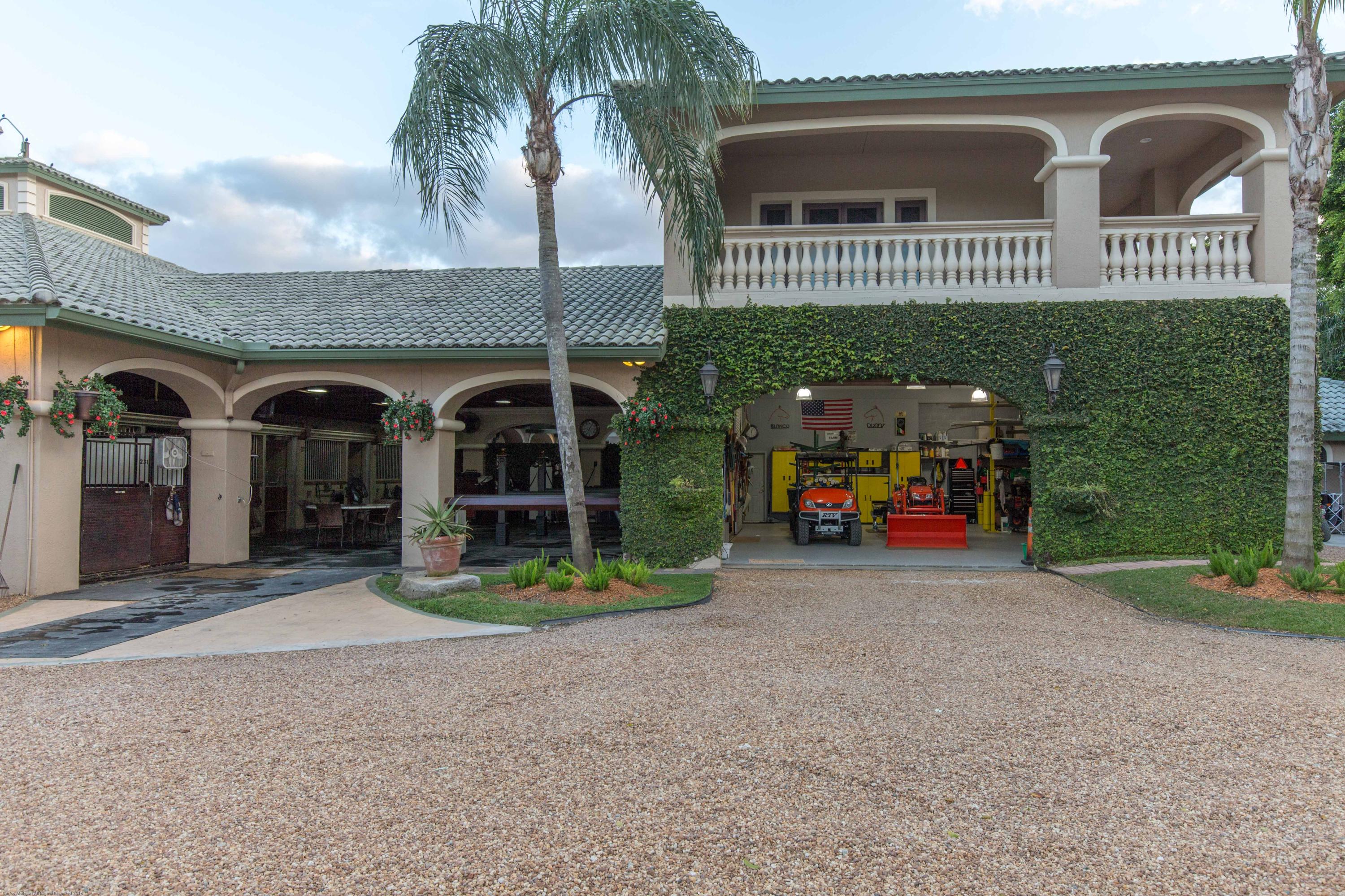 GRAND PRIX FARMS - Residential