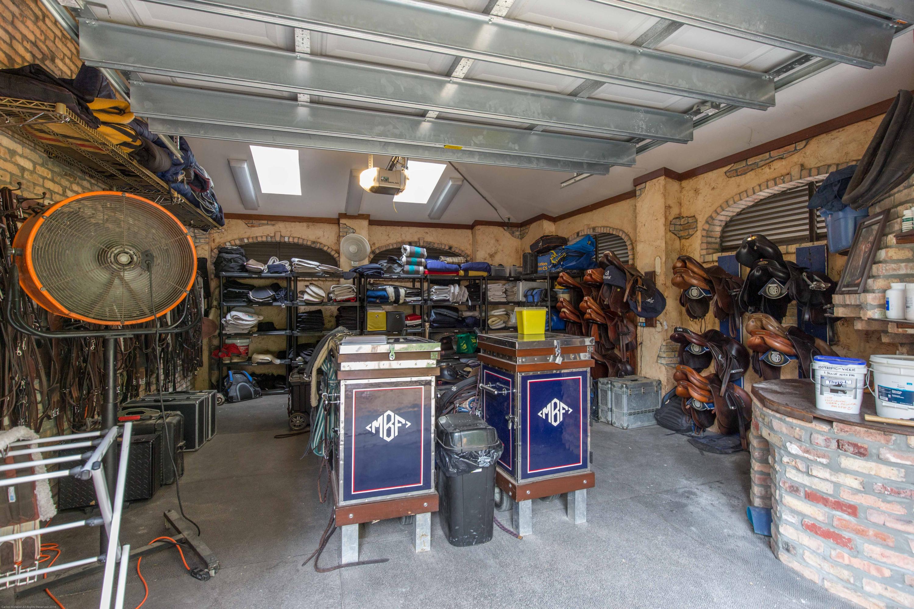 GRAND PRIX FARMS - Residential