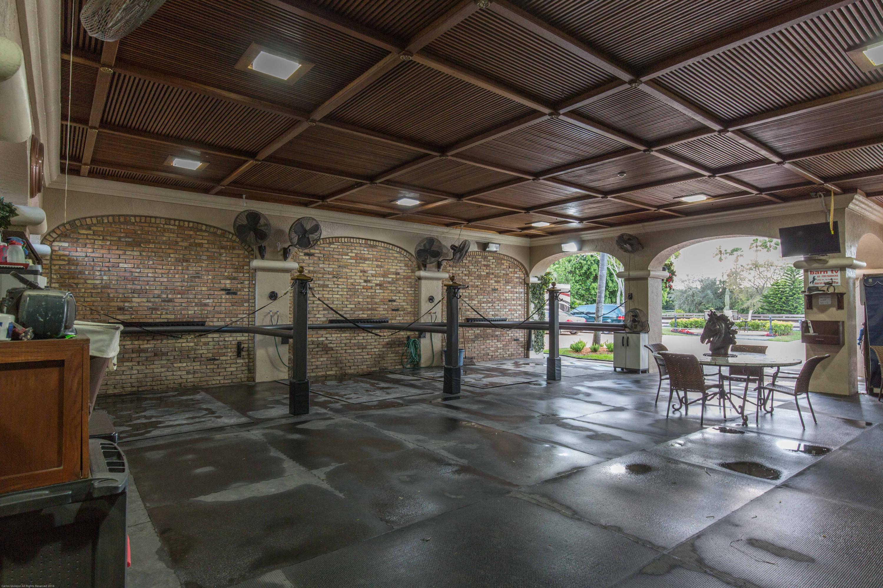 GRAND PRIX FARMS - Residential